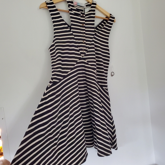 FREE PEOPLE BEACH Sz S Black White Sleeveless Let It Be Striped Mini Dress NWOT - Picture 1 of 16